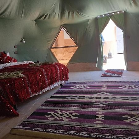 ホテル Restcamp Ergchebbi メルズーガ エクステリア 写真