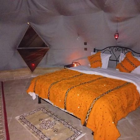 ホテル Restcamp Ergchebbi メルズーガ エクステリア 写真
