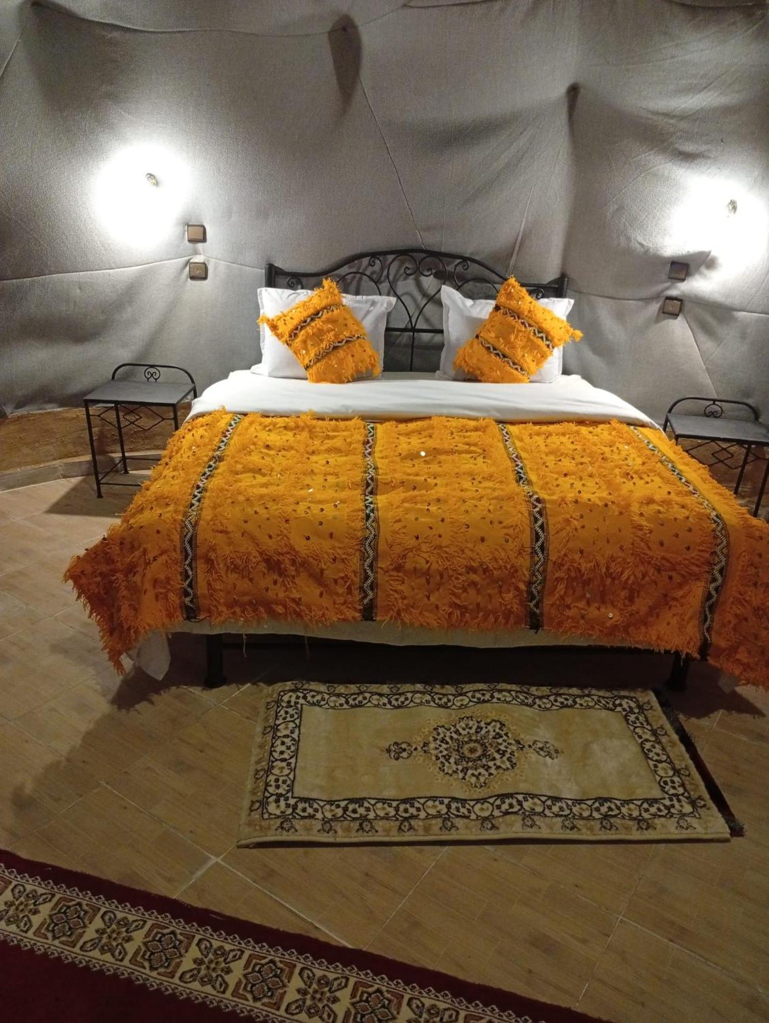 ホテル Restcamp Ergchebbi メルズーガ エクステリア 写真